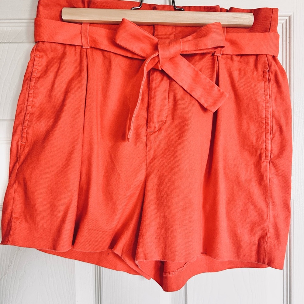 Banana Republic pleated orange shorts